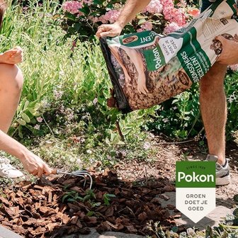 Boomschors toepassen in de tuin (Excellent 10 liter) | Moestuinland.nl